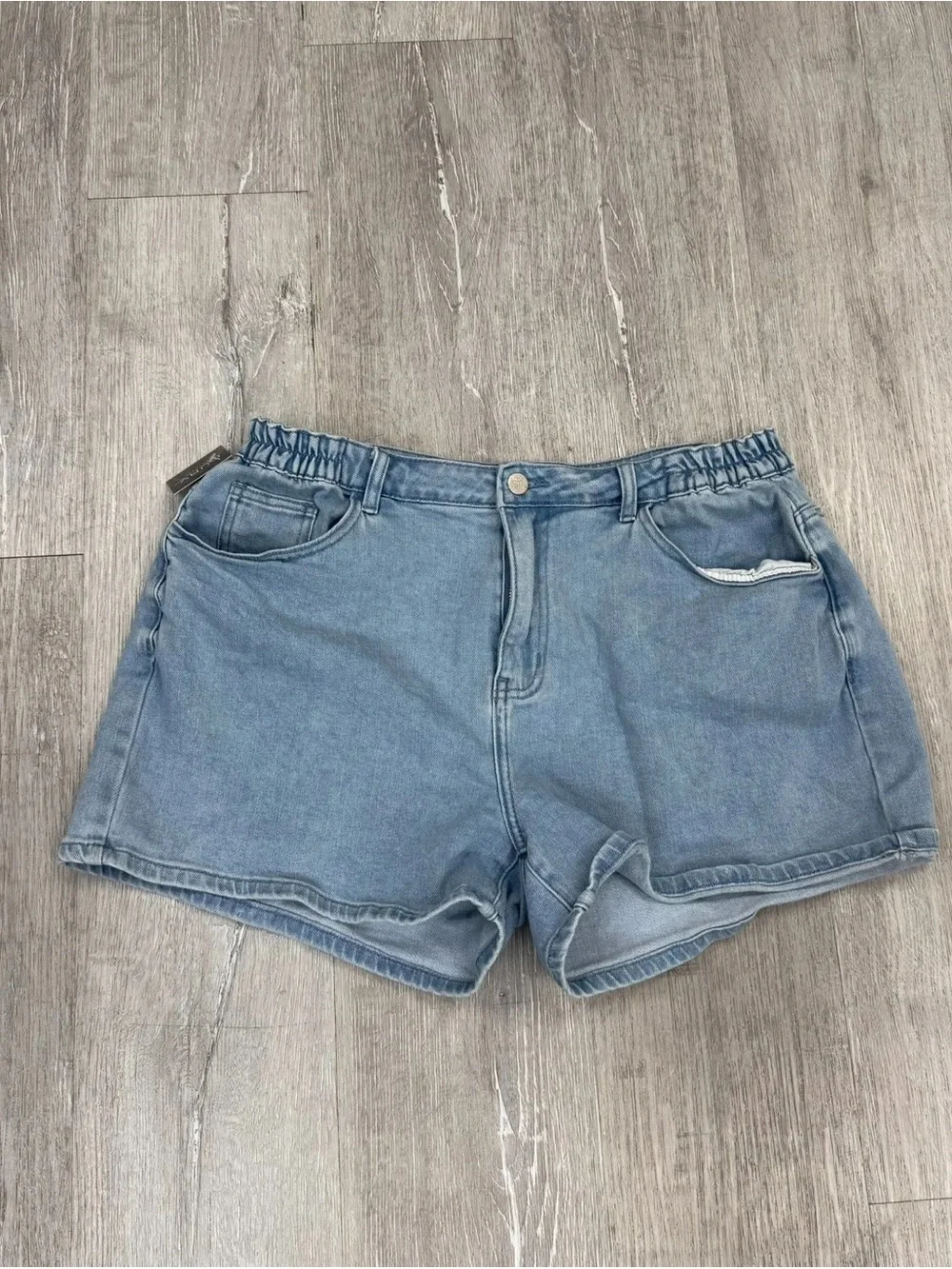 Shiny By Nature Light Wash Denim Shorts - Size Large